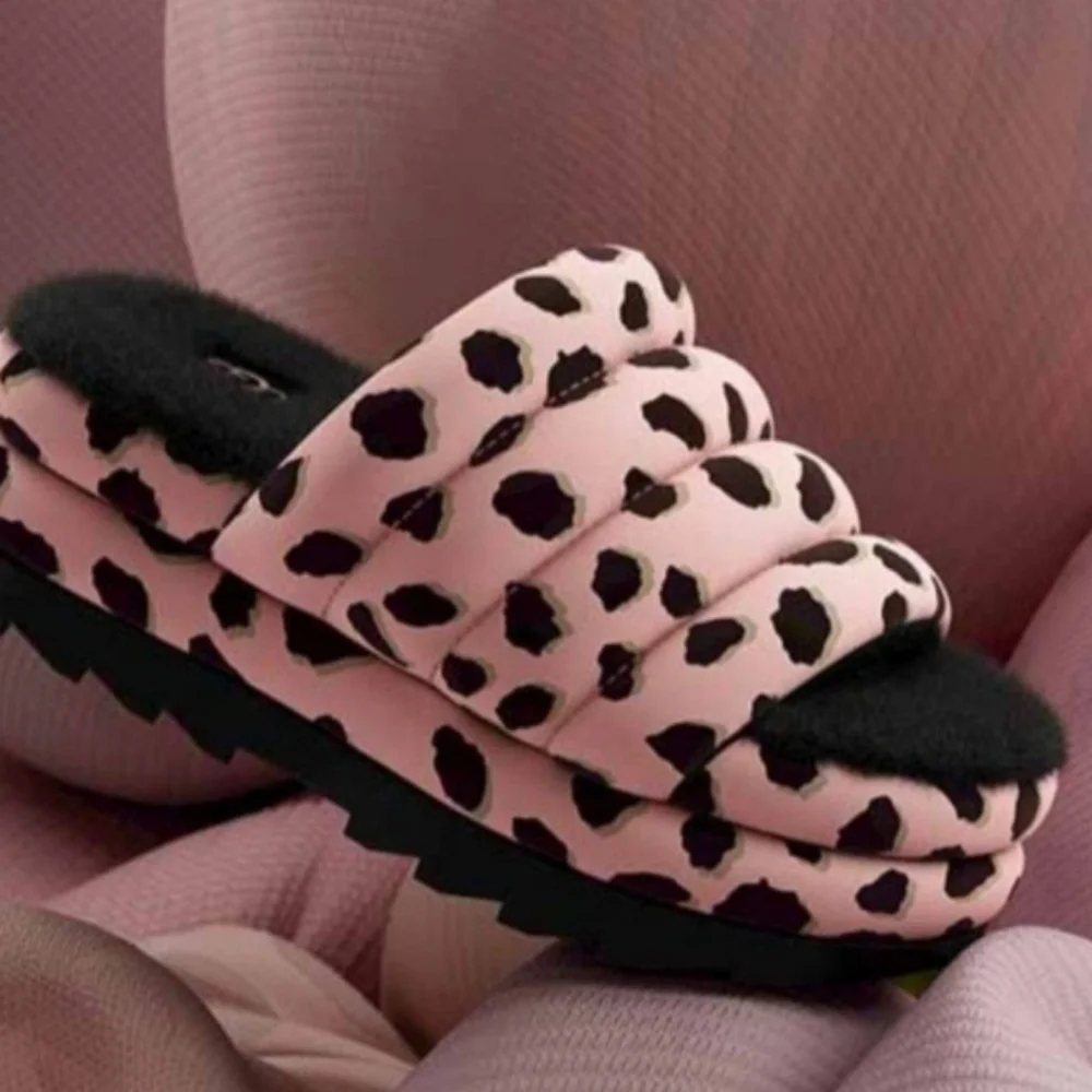 UGG Womens Maxi Slide Cheetah Print Pink Scallop size8 new